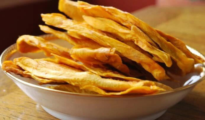 خشک آم کے ٹکڑوں میں کیلوریز