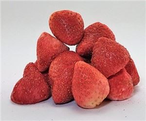 خشک اسٹرابیری کو منجمد کریں۔